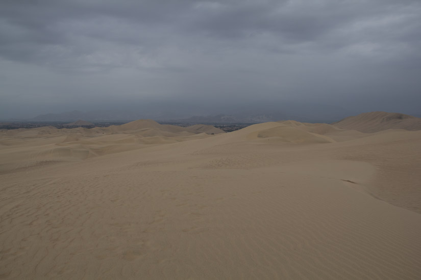 5_Huacachina_sand-desert